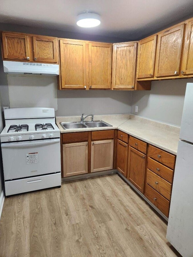 Photo - 1228 W 18th St