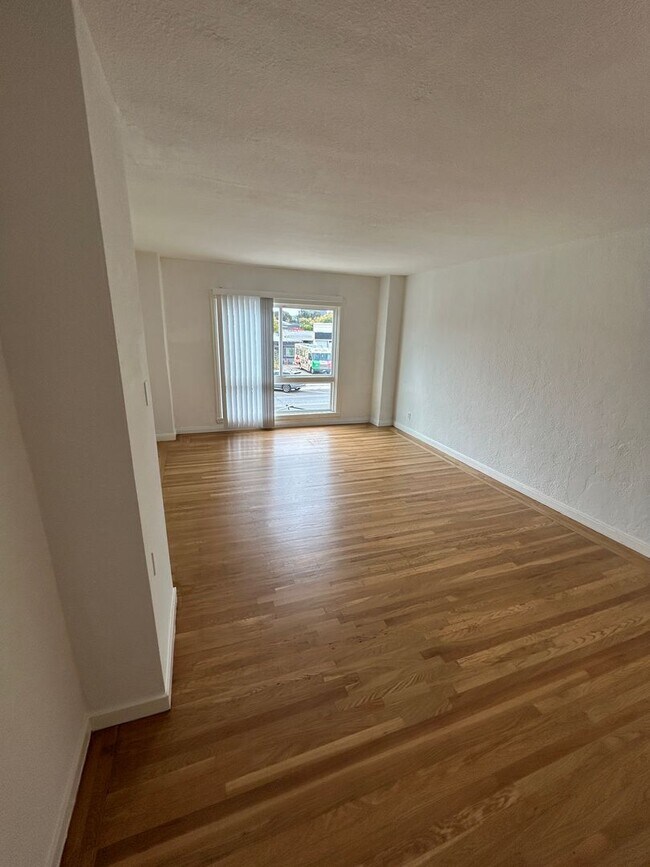 Photo - 143 South Blvd Unit 143