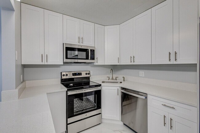 Photo - 4821 Sable Pine Cir Unidad 4821