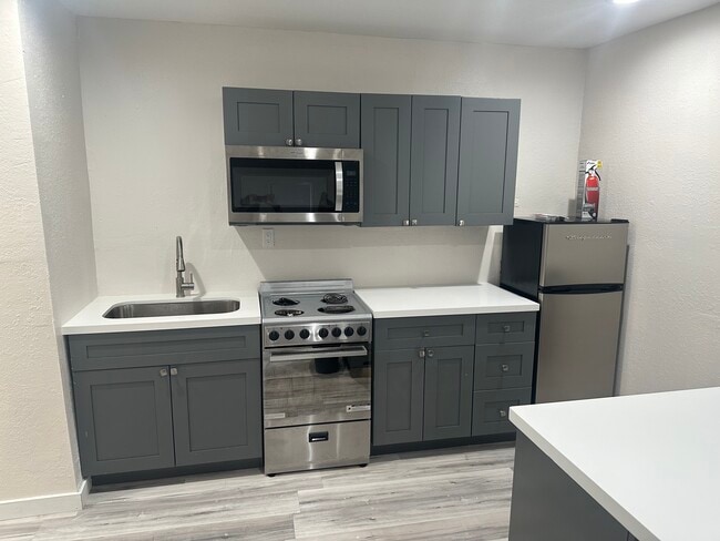 Building Photo - 3961 NW 174th St Unit Efficiency