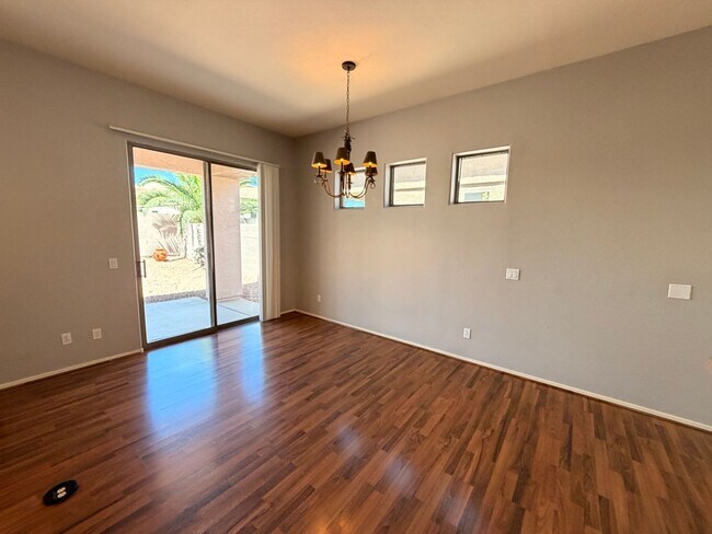 Photo - Single Story Gated Community Peoria Home *NEW* carpet!