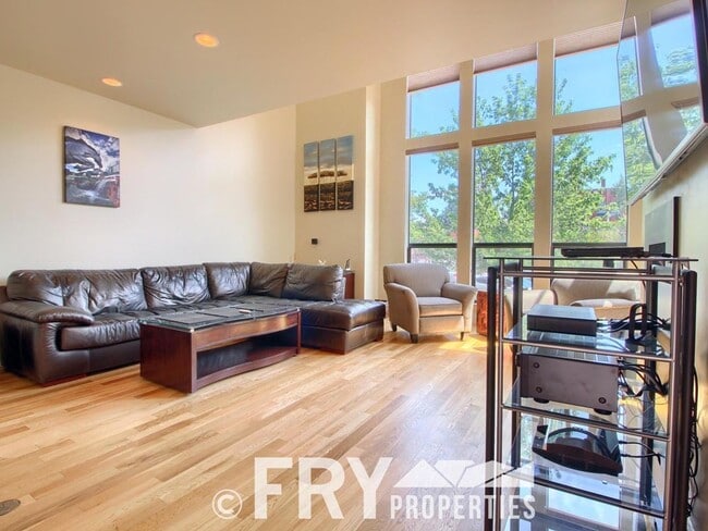 Photo - Spacious Duplex in the Heart of Downtown