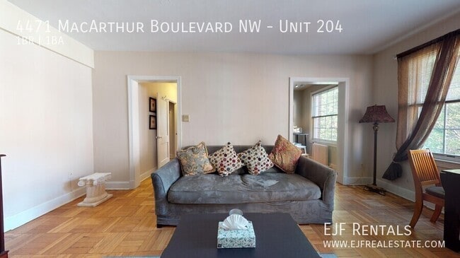 Photo - 4471 MacArthur Blvd NW Unit 204