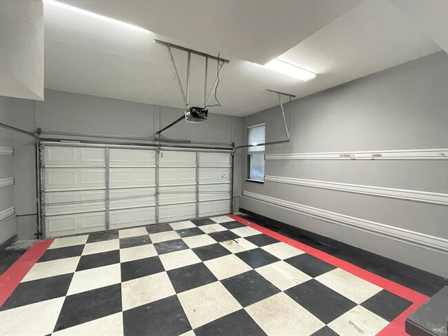 Photo - 400 Ava Way NE