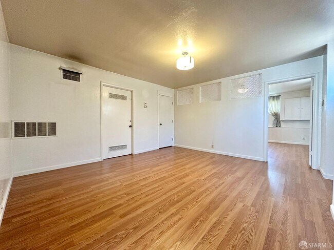 Photo - 1001 Sloat Blvd