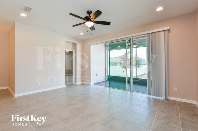 Photo - 874 Lady Bird Ln