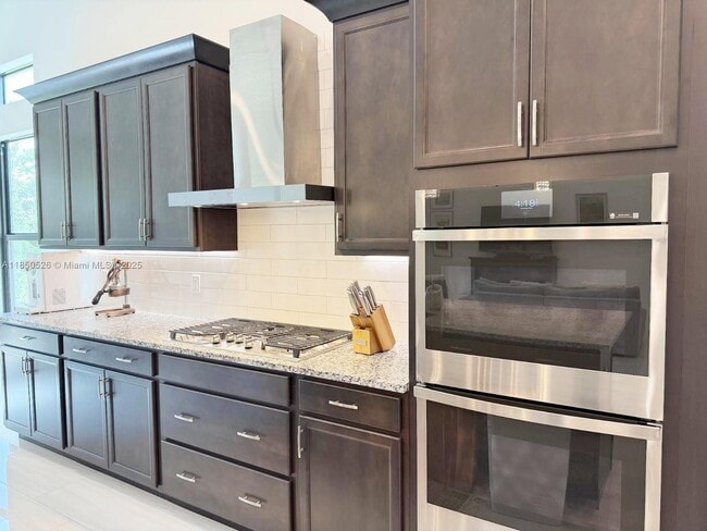 Photo - 12150 Bastille Cir S