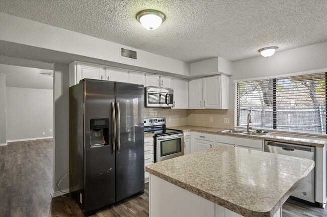 Photo - Lake Arlington area 4 bedroom with large yard