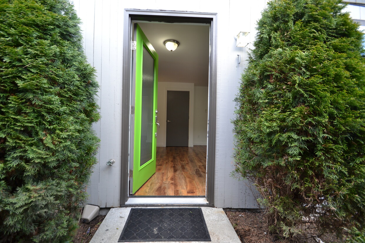 Photo - 3017 NE 140th St (Seattle, WA)