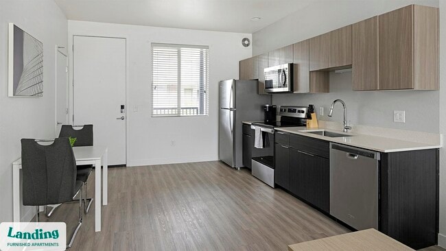 Photo - 2323 N 150th Dr Unidad B-2079.1405334