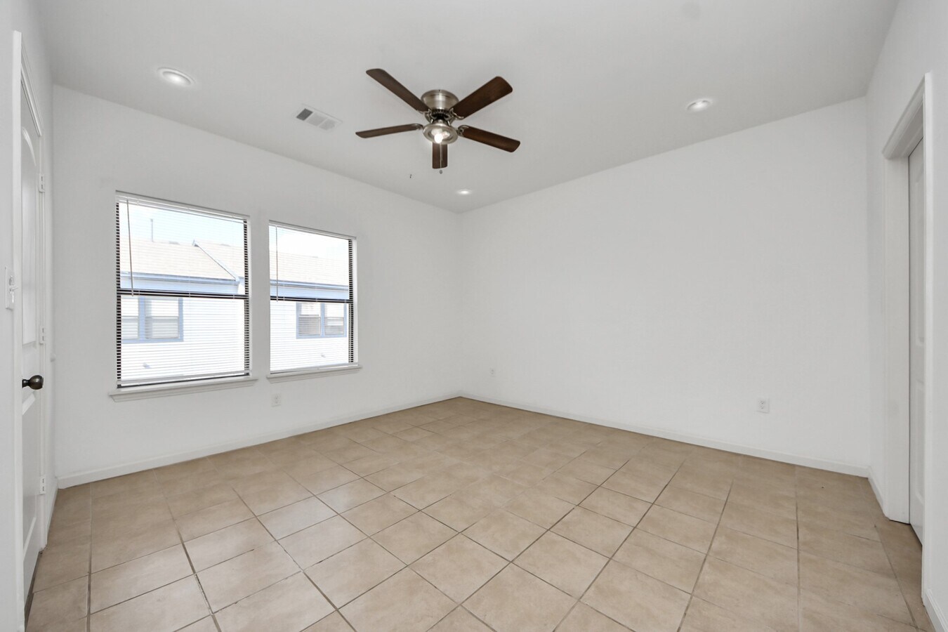 Photo - 4351 Oak Ridge Dr Unit B