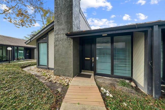 Building Photo - 14343 Torrey Chase Blvd Unit C5