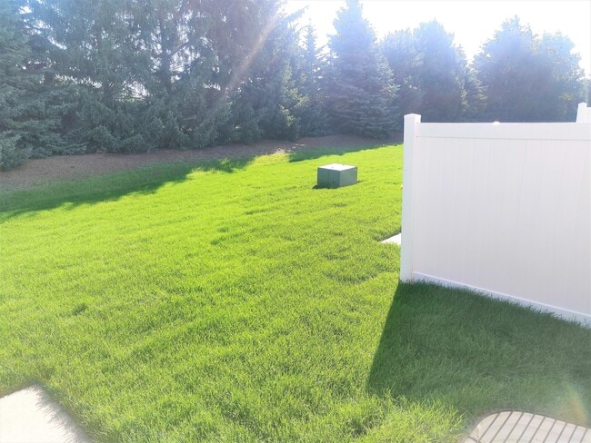 Valla del patio trasero - 1925 Turtle Creek Ct