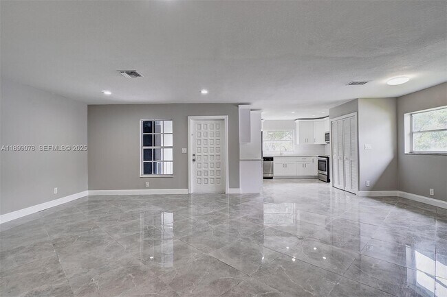 Photo - 10131 NW 35th St Unit 15