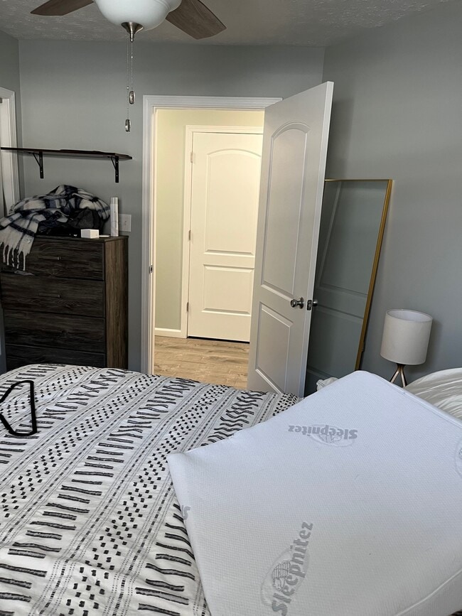 Photo - 1333 W 67th St Unit 1333 w 67 Up