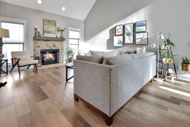 Photo - Pet Friendly Three Bedroom with Bonus!