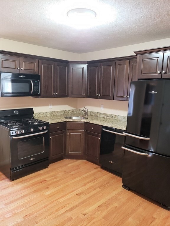 Building Photo - 5 Timothy Ave Unit 1