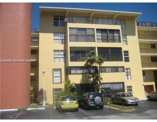 Building Photo - 8775 Park Blvd Unit 305