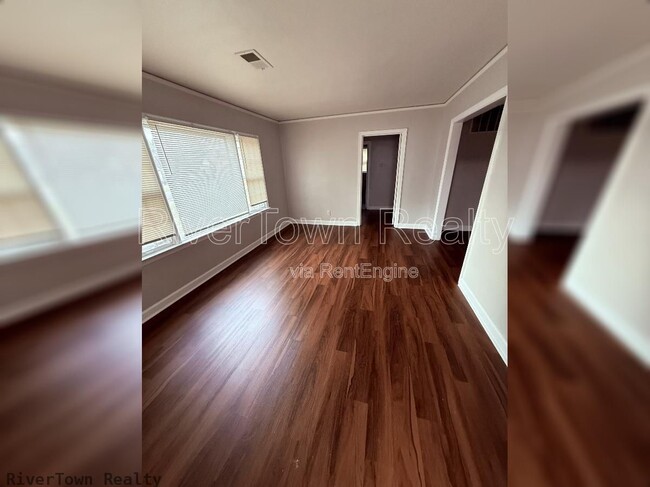 Photo - 1454 Delano Ave