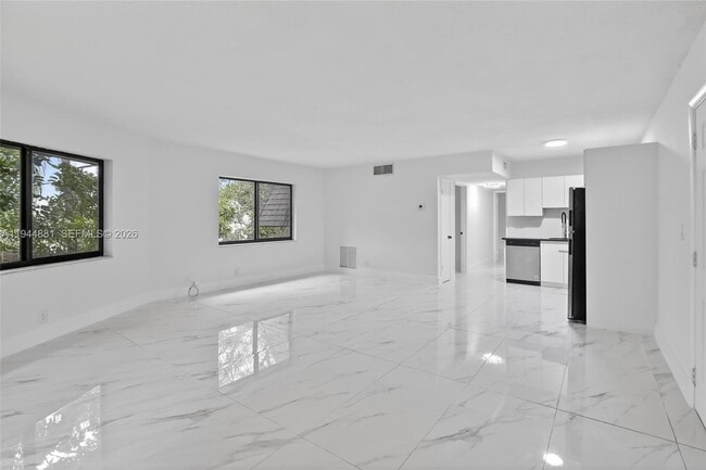 Photo - 5731 NE 18th Ave Unit 7