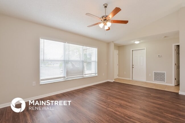 Photo - 915 Leeward Dr