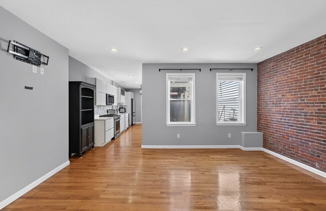 Photo - 353 Sumner St Unit 1A