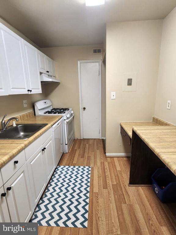 Photo - 12215 Braxfield Ct Unit 11