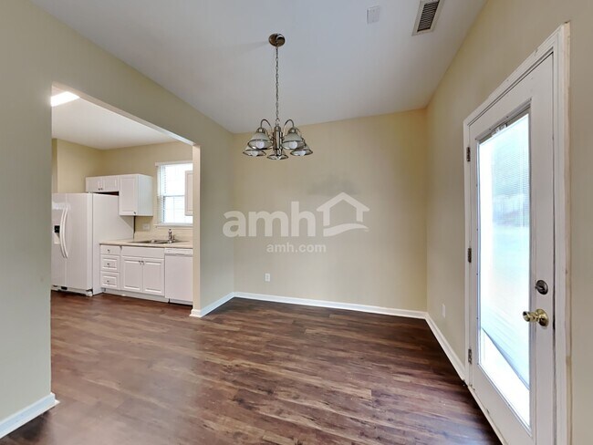 Photo - 2 Hidden Meadow Ct