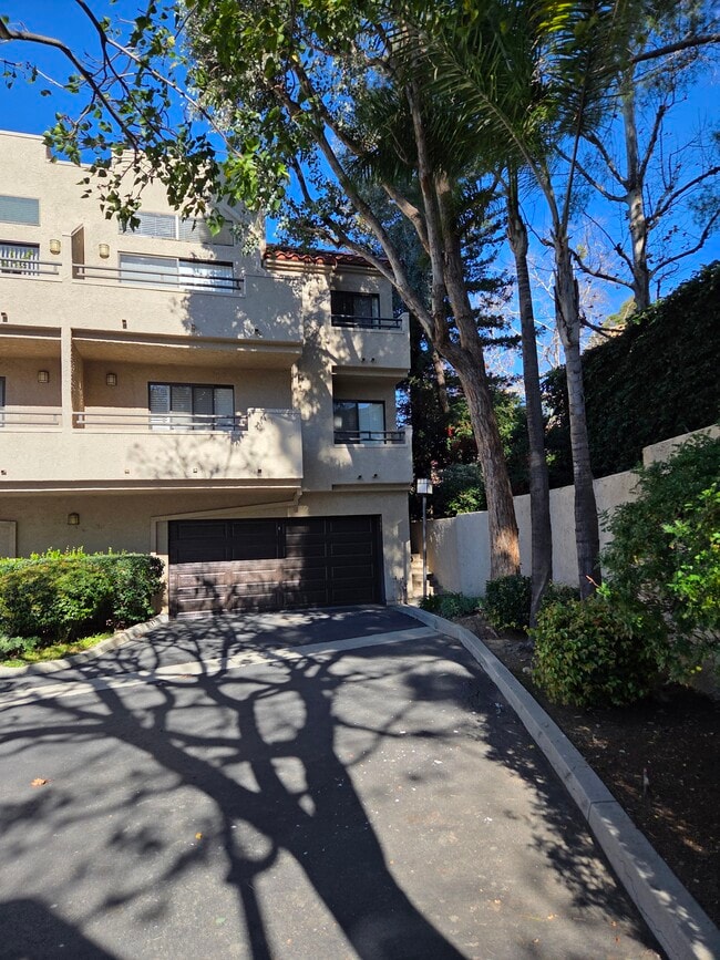 Photo - 187 McAfee Ct