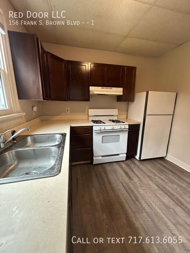 Building Photo - 156 Frank S Brown Blvd Unit 1