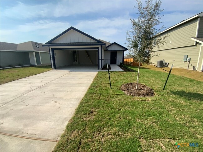 1130 Newey Cir