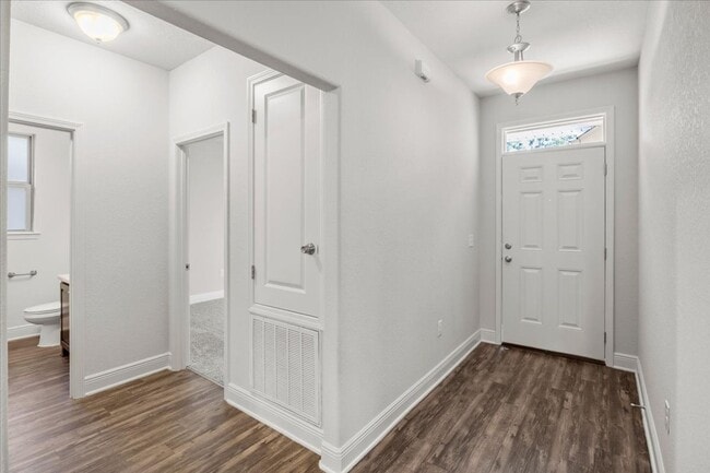 Photo - 3 bedroom 2 bathroom- GREAT Location in Pace!