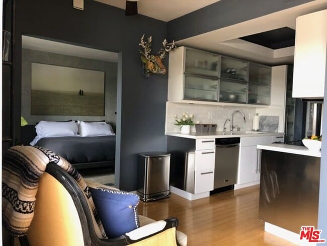 Photo - 1131 Alta Loma Rd Unidad 407