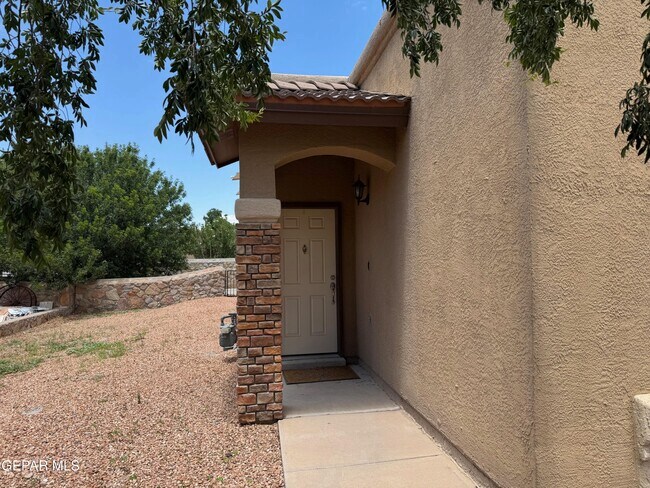 Photo - 613 Valley Plum Ave House