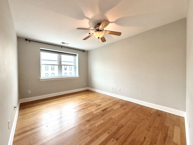 Photo - 807 Clinton St Unit 5C