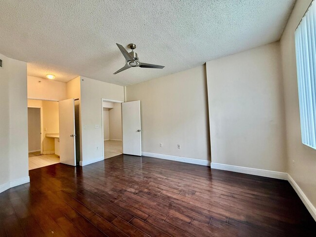 Photo - 6928 SW 39th St Unit A107