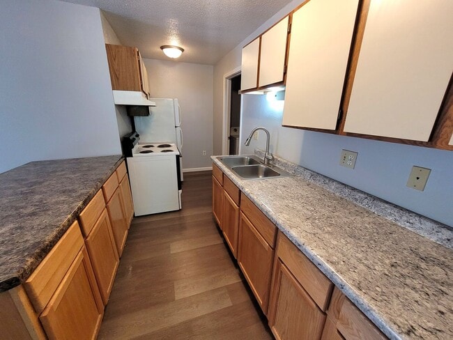 Building Photo - 821 5th Ave S Unit 823