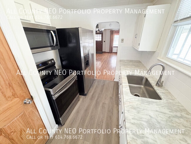 Photo - 1463 E Whittier St