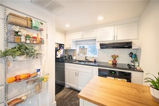 1119 Gunter St Unit B