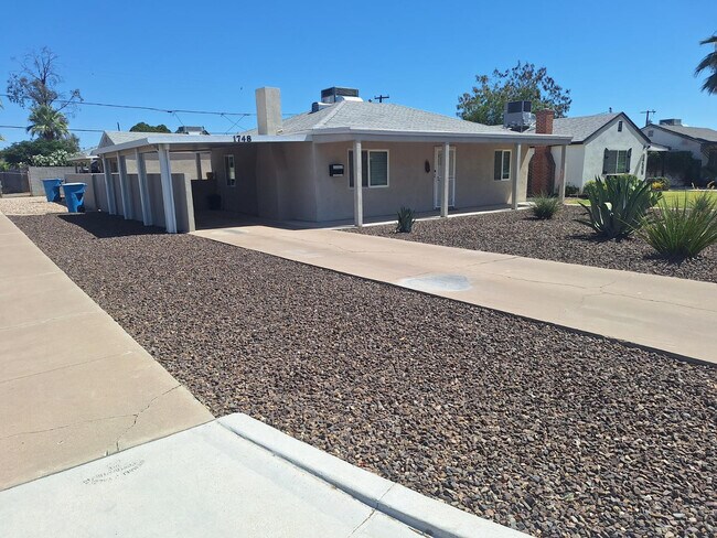 Photo - 1748 W Glenrosa Ave