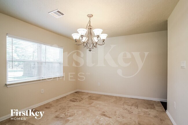 Photo - 1011 Fairbanks Dr