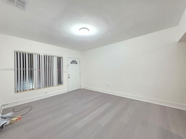 Photo - 1267 NE 117th St Unidad 1267