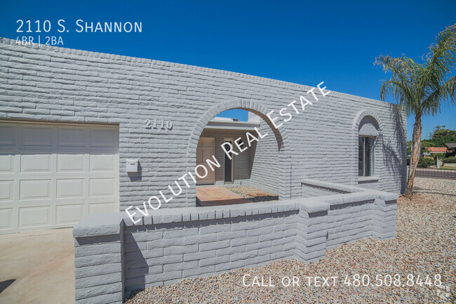 Building Photo - Spacious 4 Bedroom Home with 2 Bathrooms, ...