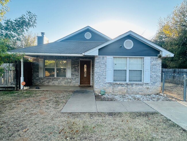 Beautiful Bosqueville ISD Home - Beautiful Bosqueville ISD Home