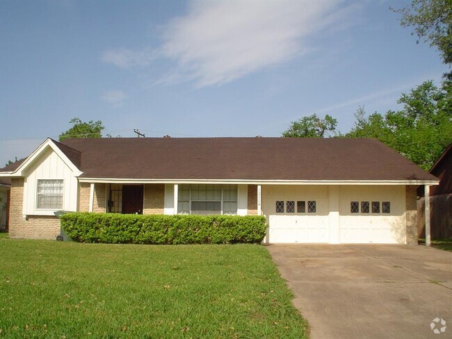 Building Photo - 12114 Chimney Rock Rd Rental