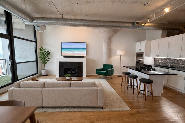 Photo - 1530 S State St Unidad 926