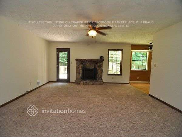 Photo - 3336 Alcazar Dr SW