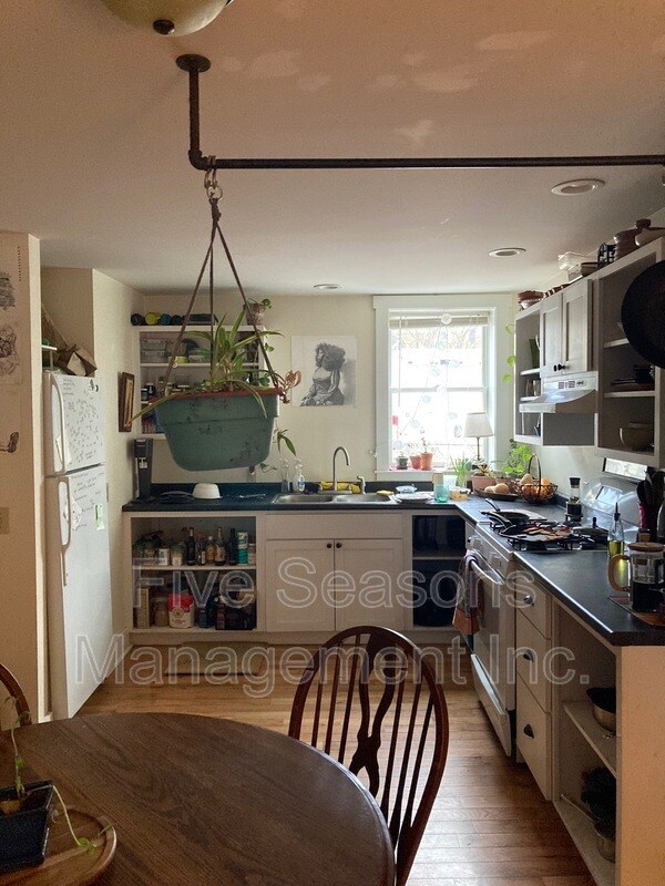 Photo - 49 Intervale Ave