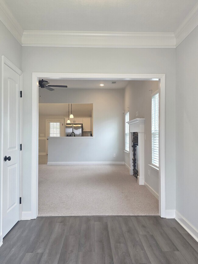 Photo - 337 Jardon St
