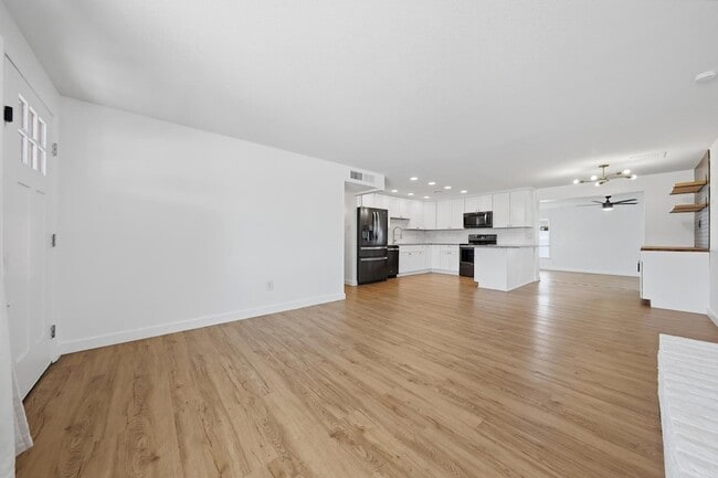 Photo - 3540 E Voltaire Dr